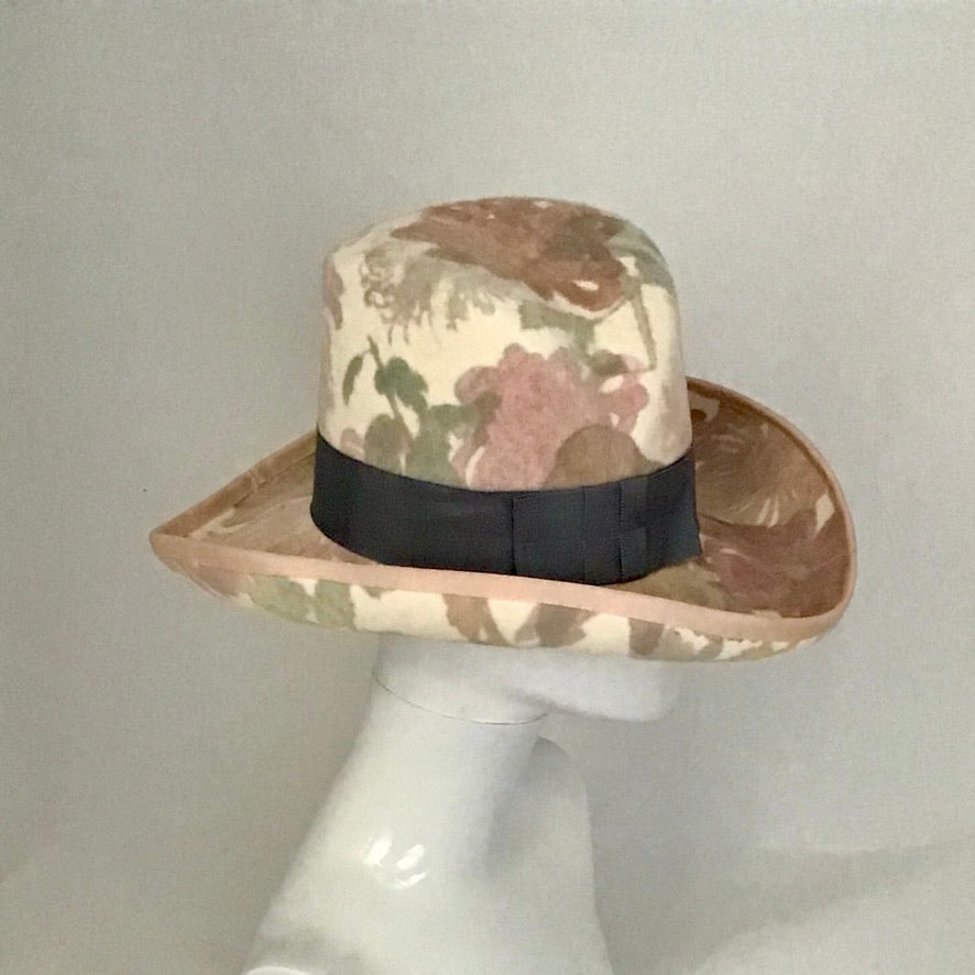 Fur felt floral print western style fedora