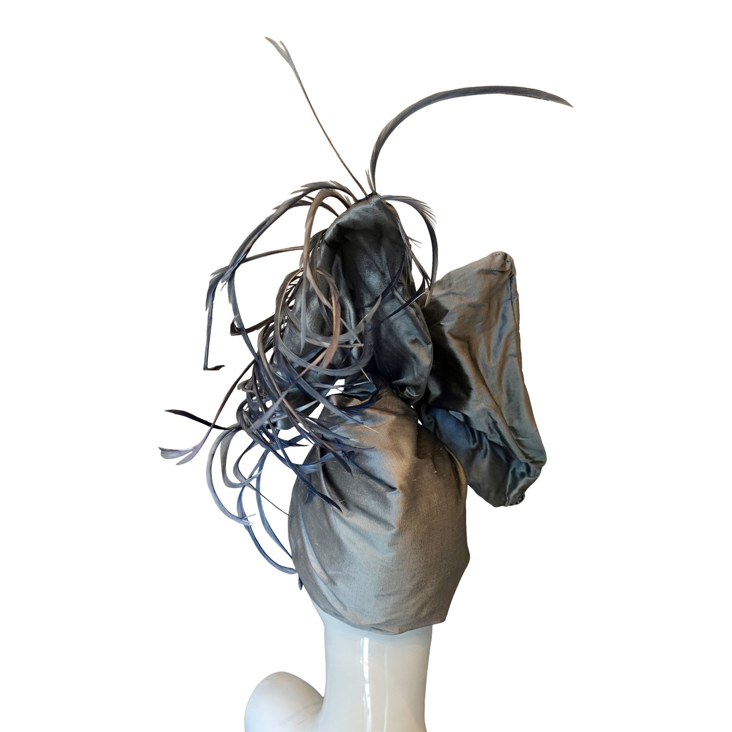 Silk shantung with pin feathers in silver