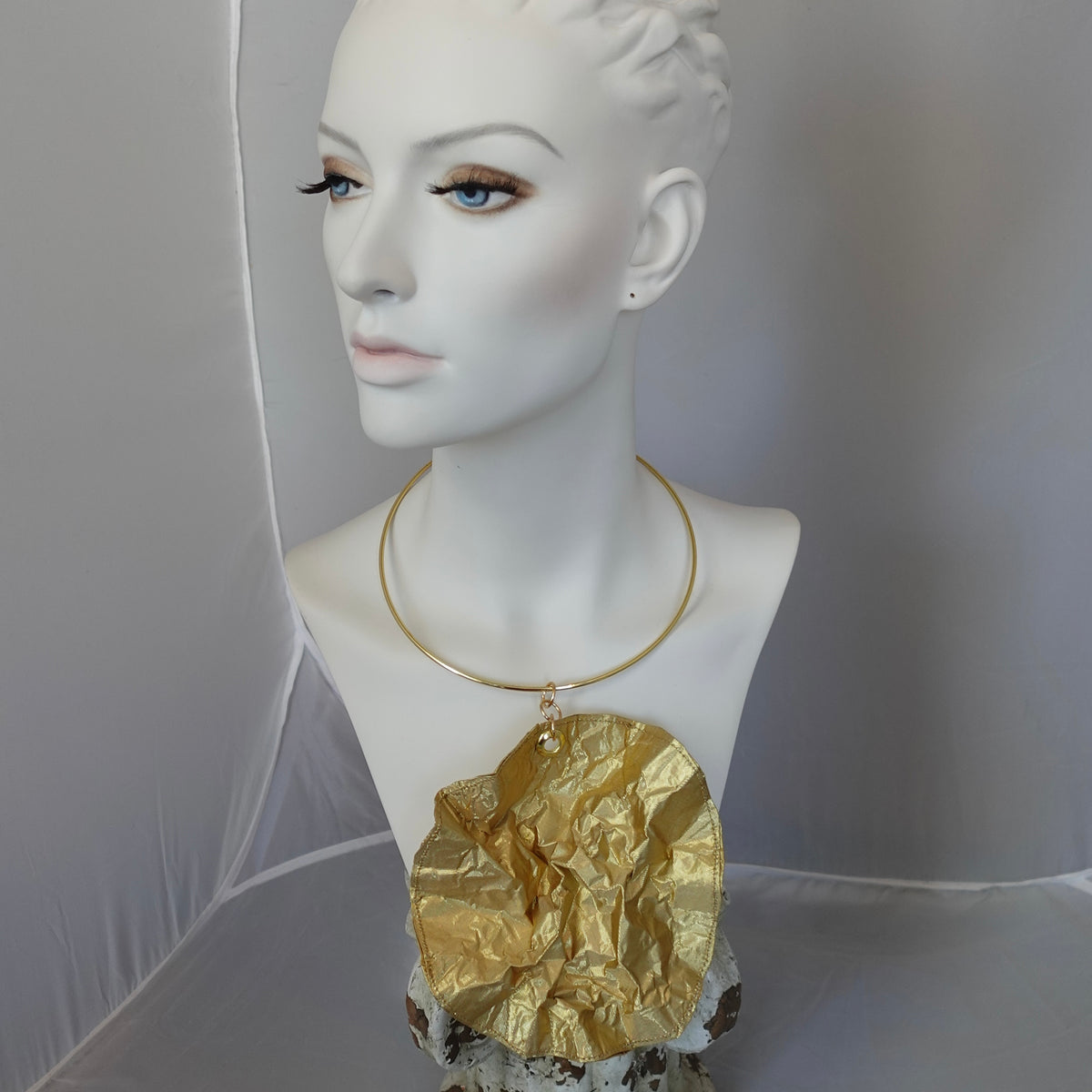 Metallic Silk Morphy gold "Coin" Disc Choker