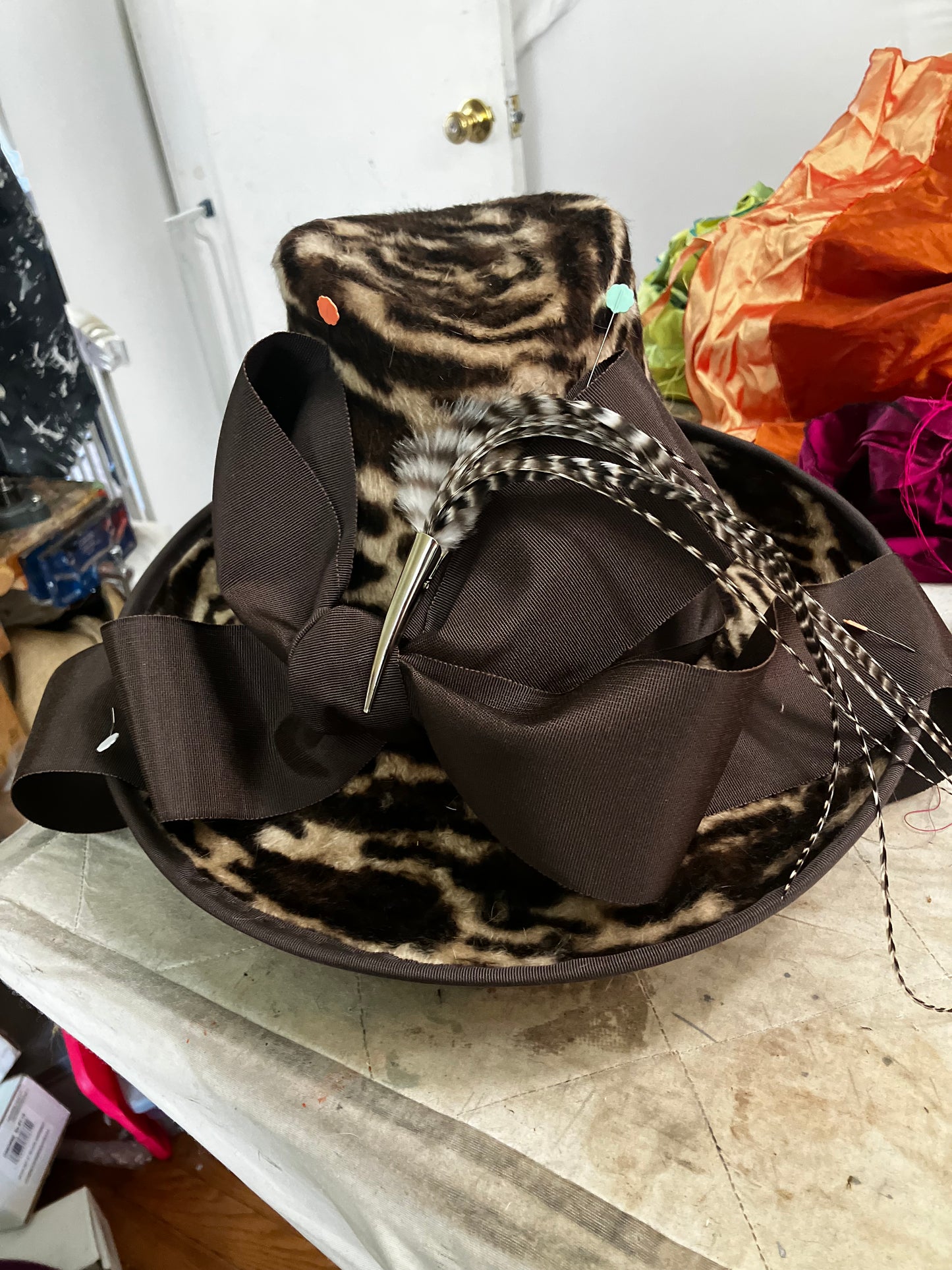 Inga Hat 3 animal with feather clip 23"